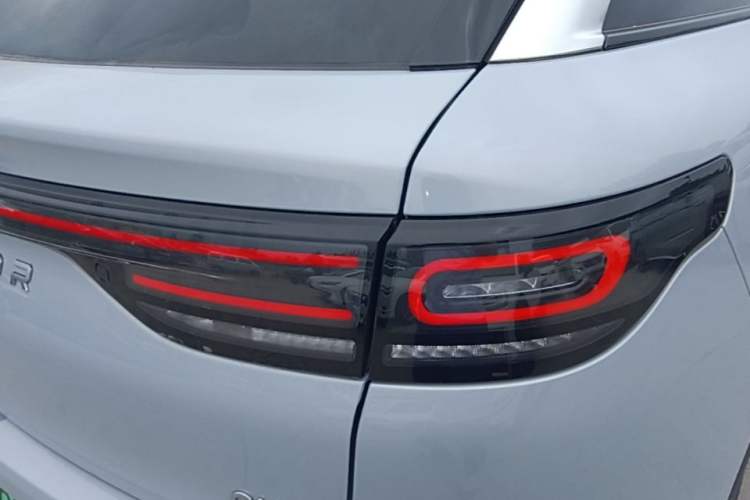 Used Leapmotor C11 2026 All-Electric 640 LiDAR Prestige Edition Right Rear Taillight