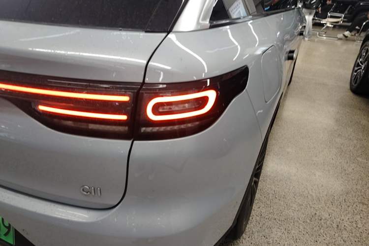 Used Leapmotor C11 2026 All-Electric 640 LiDAR Prestige Edition Right Rear Taillight