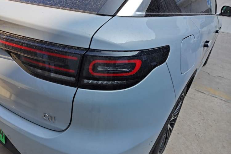 Used Leapmotor C11 2026 All-Electric 640 LiDAR Prestige Edition Right Rear Taillight