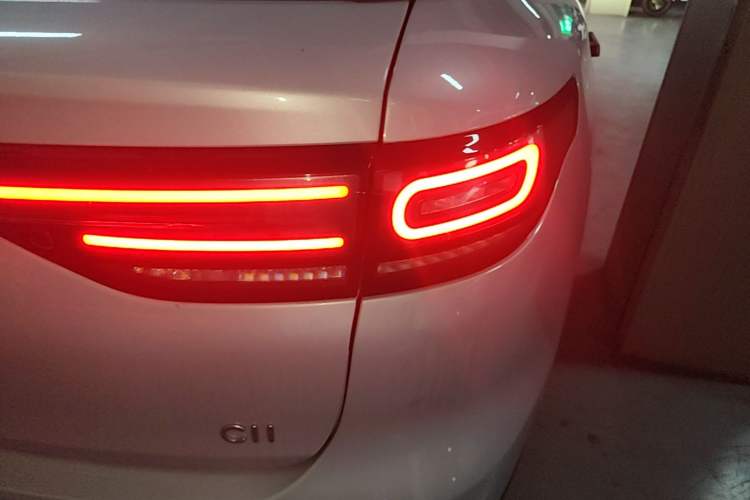 Used Leapmotor C11 2026 All-Electric 640 LiDAR Prestige Edition Right Rear Taillight