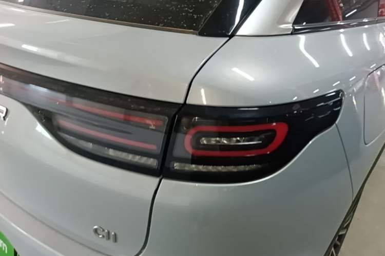 Used Leapmotor C11 2026 All-Electric 640 LiDAR Prestige Edition Right Rear Taillight