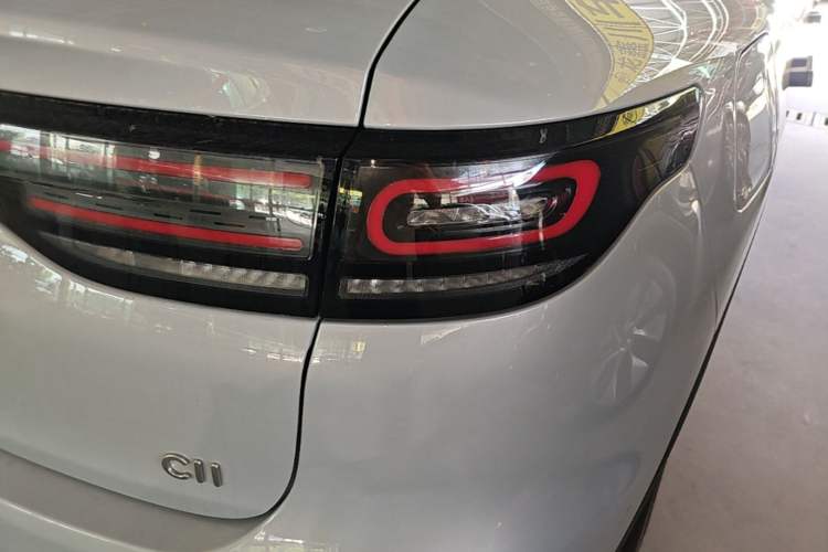 Used Leapmotor C11 2026 All-Electric 640 LiDAR Prestige Edition Right Rear Taillight