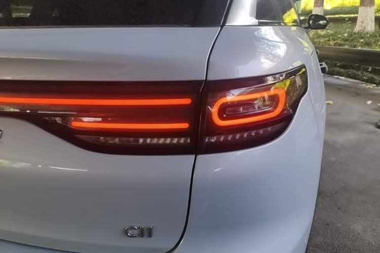 Used Leapmotor C11 2026 All-Electric 640 LiDAR Prestige Edition Right Rear Taillight