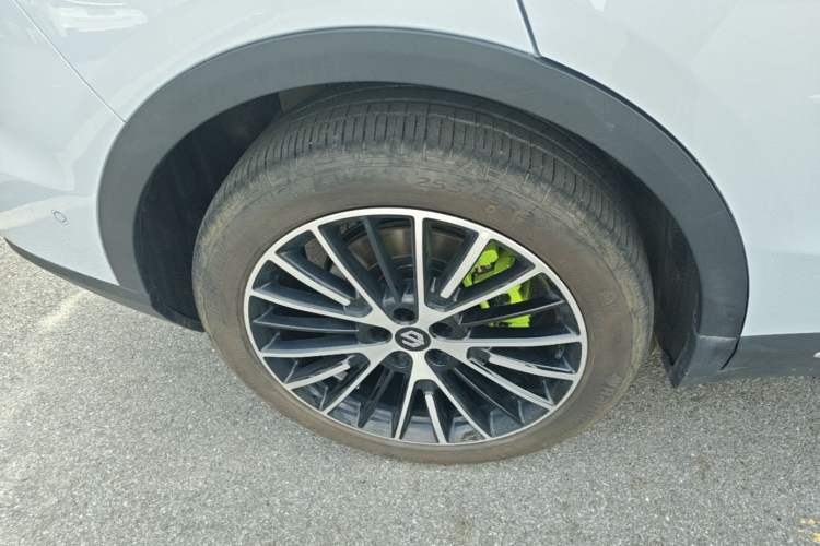 Used Leapmotor C11 2026 All-Electric 640 LiDAR Prestige Edition Right Rear Wheel Hub