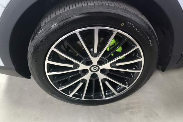 Used Leapmotor C11 2026 All-Electric 640 LiDAR Prestige Edition Right Rear Wheel Hub