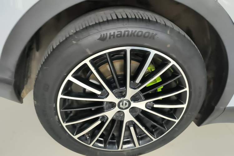 Used Leapmotor C11 2026 All-Electric 640 LiDAR Prestige Edition Right Rear Wheel Hub