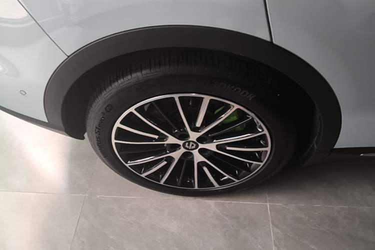 Used Leapmotor C11 2026 All-Electric 640 LiDAR Prestige Edition Right Rear Wheel Hub