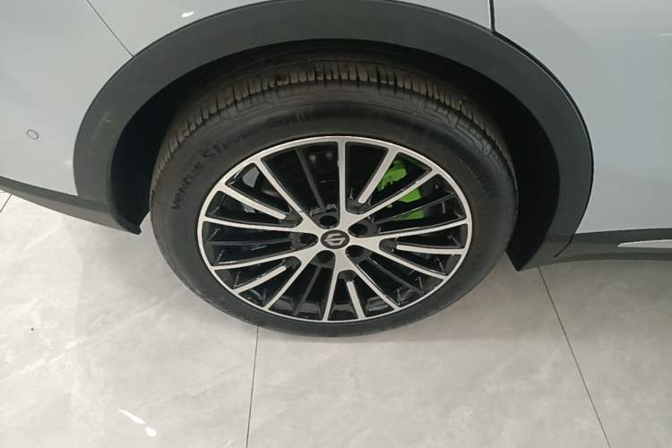 Used Leapmotor C11 2026 Range-Extended 300 LiDAR Prestige Edition Right Rear Wheel Hub