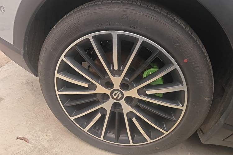 Used Leapmotor C11 2026 All-Electric 640 LiDAR Prestige Edition Right Rear Wheel Hub