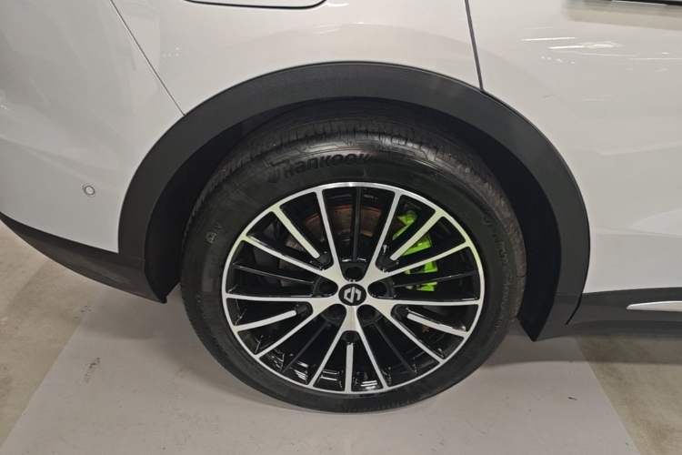 Used Leapmotor C11 2026 All-Electric 640 LiDAR Prestige Edition Right Rear Wheel Hub
