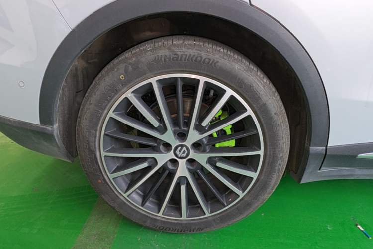 Used Leapmotor C11 2026 All-Electric 640 LiDAR Prestige Edition Right Rear Wheel Hub