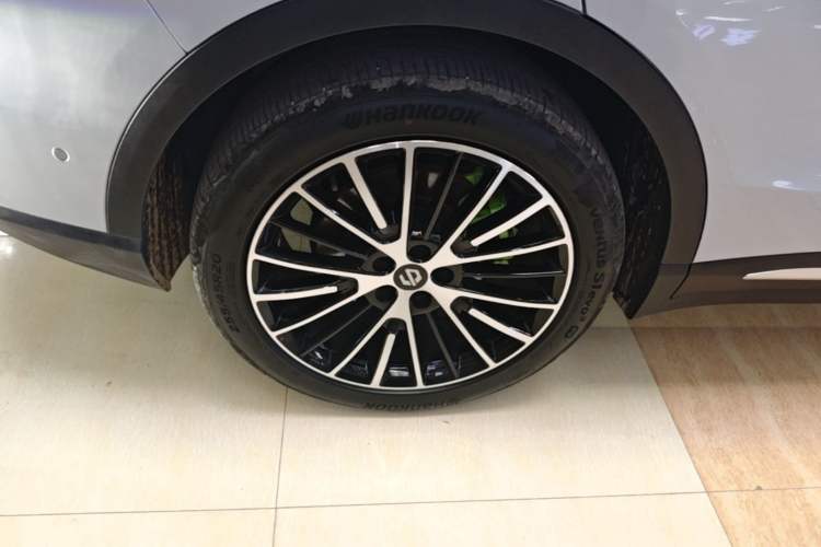 Used Leapmotor C11 2026 All-Electric 640 LiDAR Prestige Edition Right Rear Wheel Hub