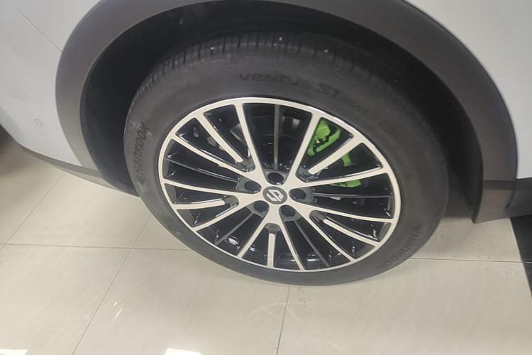 Used Leapmotor C11 2026 All-Electric 640 LiDAR Prestige Edition Right Rear Wheel Hub