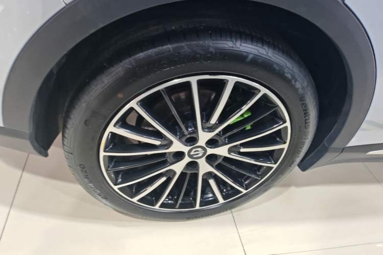 Used Leapmotor C11 2026 All-Electric 640 LiDAR Prestige Edition Right Rear Wheel Hub