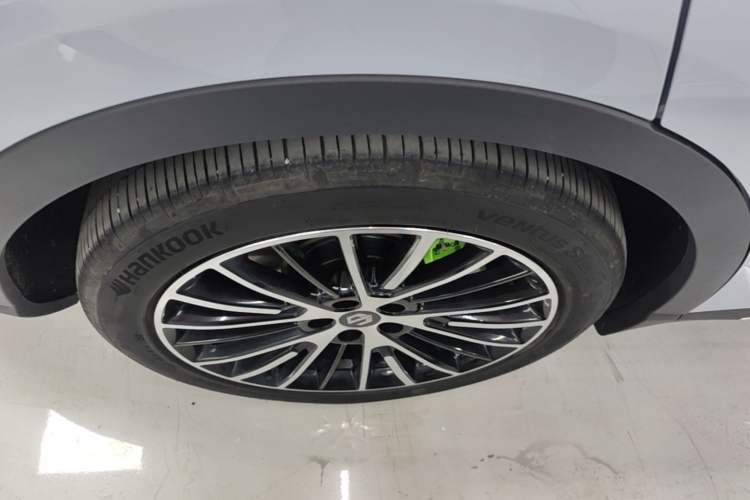 Used Leapmotor C11 2026 All-Electric 640 LiDAR Prestige Edition Right Rear Wheel Hub