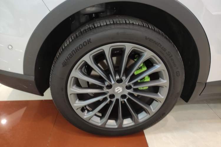 Used Leapmotor C11 2026 All-Electric 640 LiDAR Prestige Edition Right Rear Wheel Hub