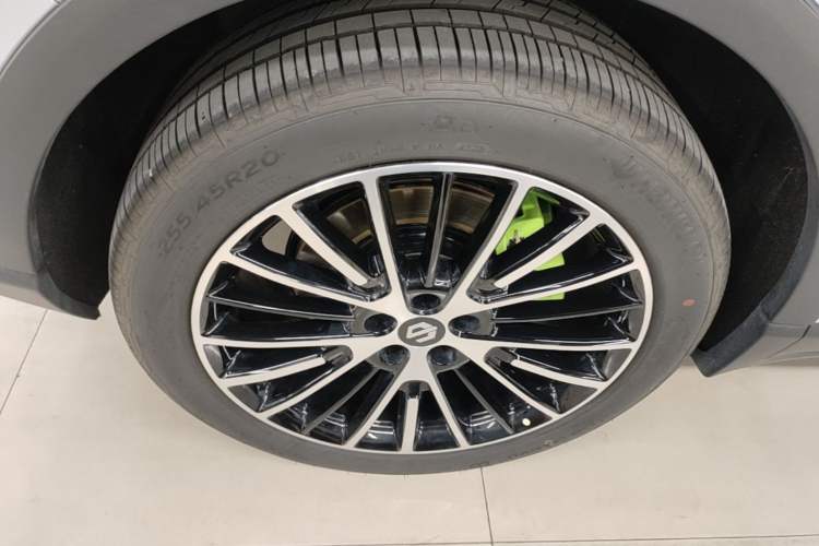 Used Leapmotor C11 2026 All-Electric 640 LiDAR Prestige Edition Right Rear Wheel Hub