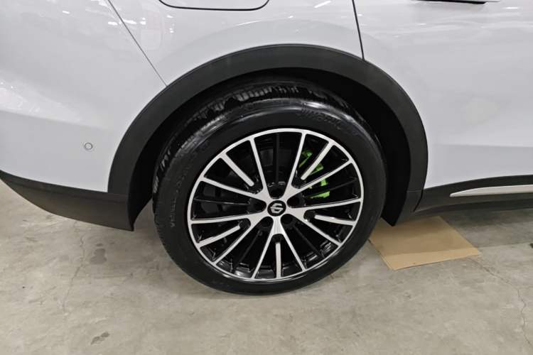 Used Leapmotor C11 2026 All-Electric 640 LiDAR Prestige Edition Right Rear Wheel Hub