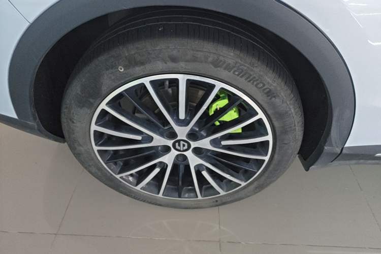 Used Leapmotor C11 2026 All-Electric 640 LiDAR Prestige Edition Right Rear Wheel Hub