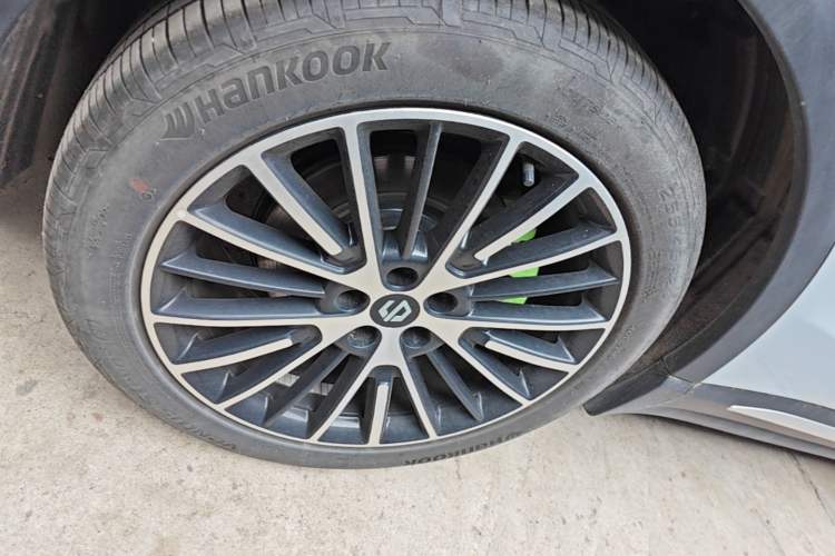 Used Leapmotor C11 2026 All-Electric 640 LiDAR Prestige Edition Right Rear Wheel Hub