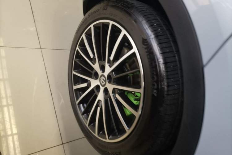 Used Leapmotor C11 2026 All-Electric 640 LiDAR Prestige Edition Right Rear Wheel Hub
