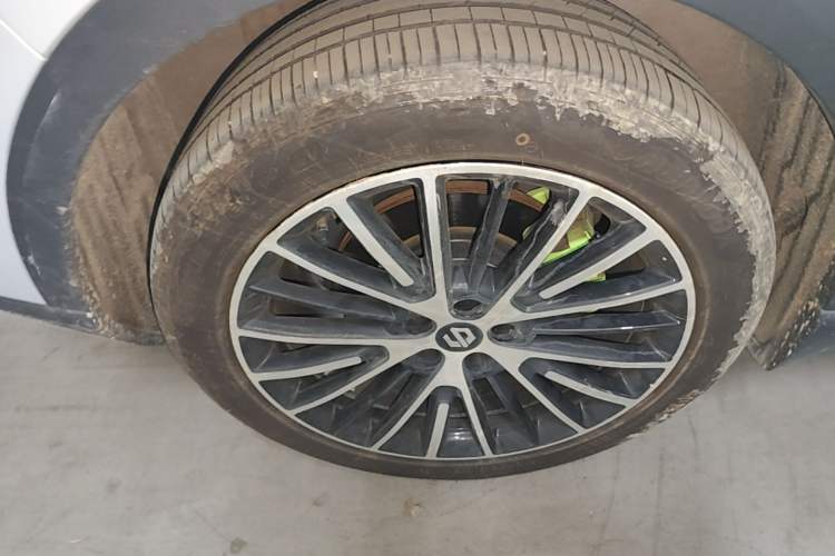 Used Leapmotor C11 2026 All-Electric 640 LiDAR Prestige Edition Right Rear Wheel Hub