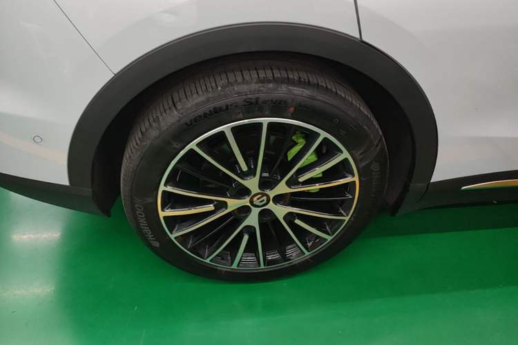 Used Leapmotor C11 2026 All-Electric 640 LiDAR Prestige Edition Right Rear Wheel Hub