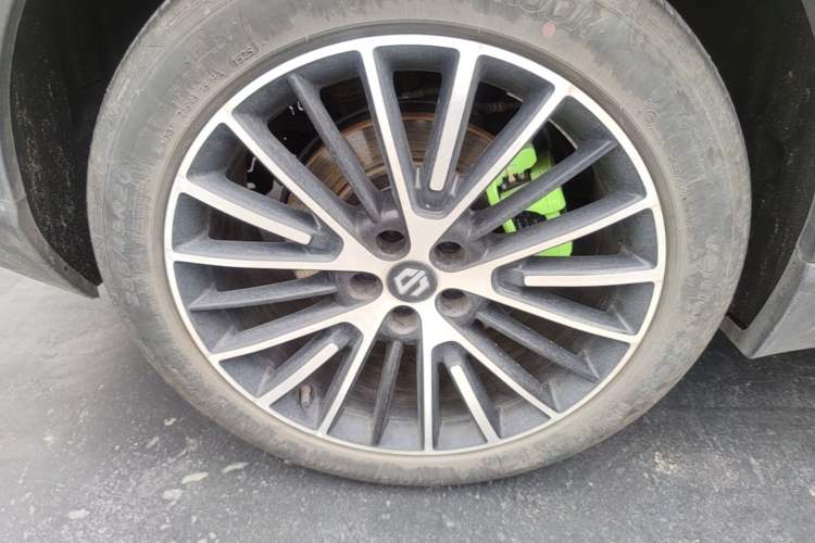 Used Leapmotor C11 2026 All-Electric 640 LiDAR Edition Right Rear Wheel Hub