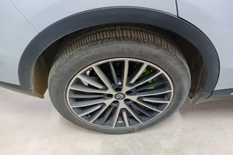 Used Leapmotor C11 2026 All-Electric 640 LiDAR Prestige Edition Right Rear Wheel Hub
