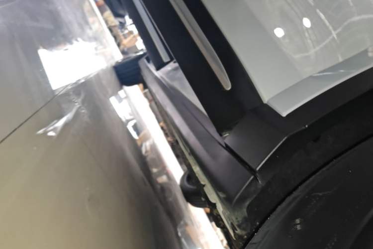 Used Leapmotor C11 2026 All-Electric 640 LiDAR Prestige Edition Right Side Sill