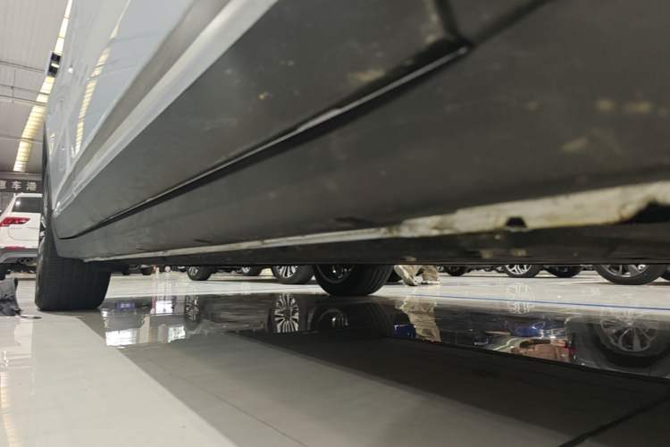 Used Leapmotor C11 2026 All-Electric 640 LiDAR Prestige Edition Right Side Sill