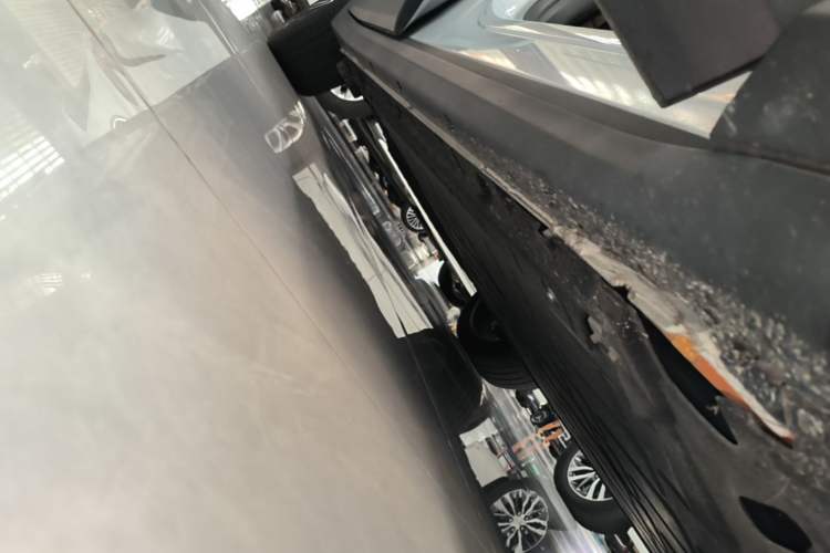 Used Leapmotor C11 2026 All-Electric 640 LiDAR Prestige Edition Right Side Sill