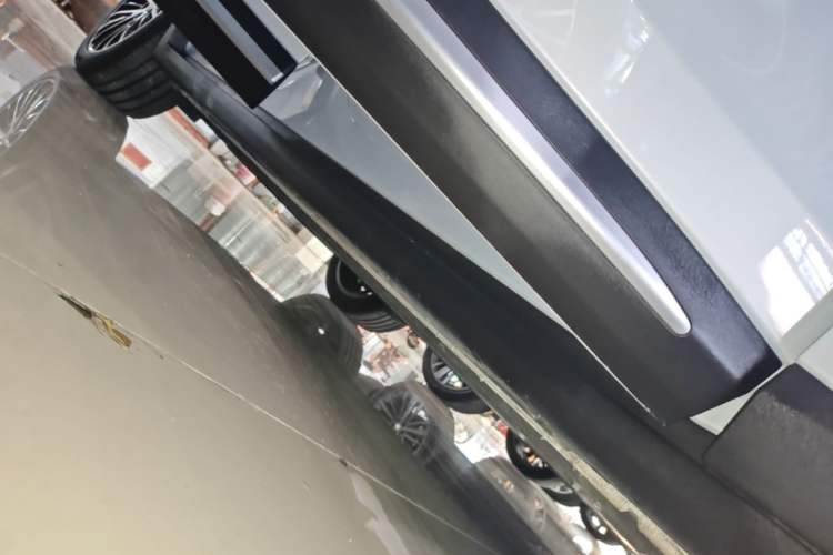 Used Leapmotor C11 2026 All-Electric 640 LiDAR Prestige Edition Right Side Sill