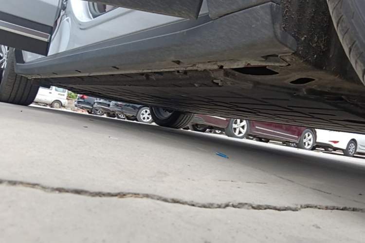 Used Leapmotor C11 2026 All-Electric 640 LiDAR Prestige Edition Right Side Sill