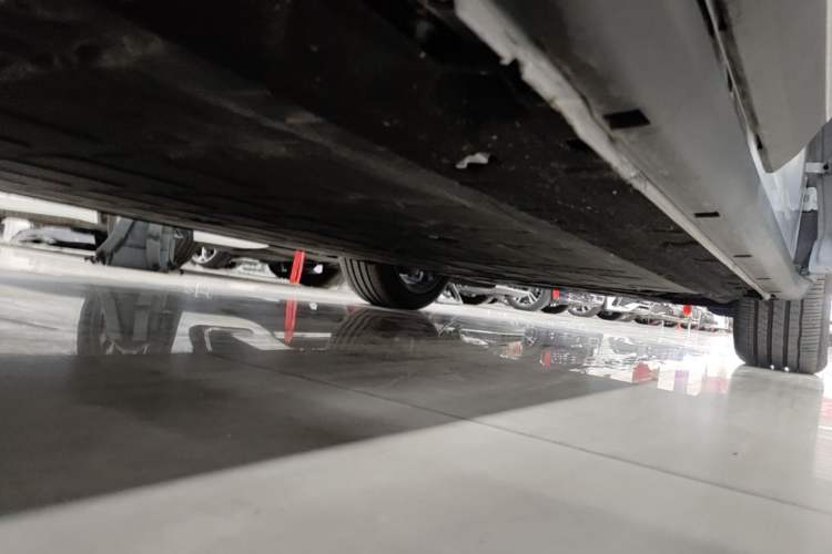 Used Leapmotor C11 2026 All-Electric 640 LiDAR Prestige Edition Right Side Sill