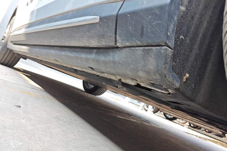 Used Leapmotor C11 2026 All-Electric 640 LiDAR Prestige Edition Right Side Sill