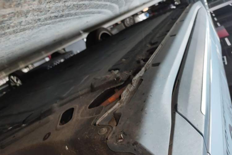 Used Leapmotor C11 2026 All-Electric 640 LiDAR Prestige Edition Right Side Sill