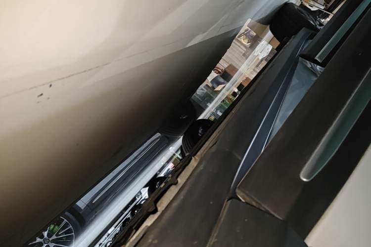 Used Leapmotor C11 2026 All-Electric 640 LiDAR Prestige Edition Right Side Sill
