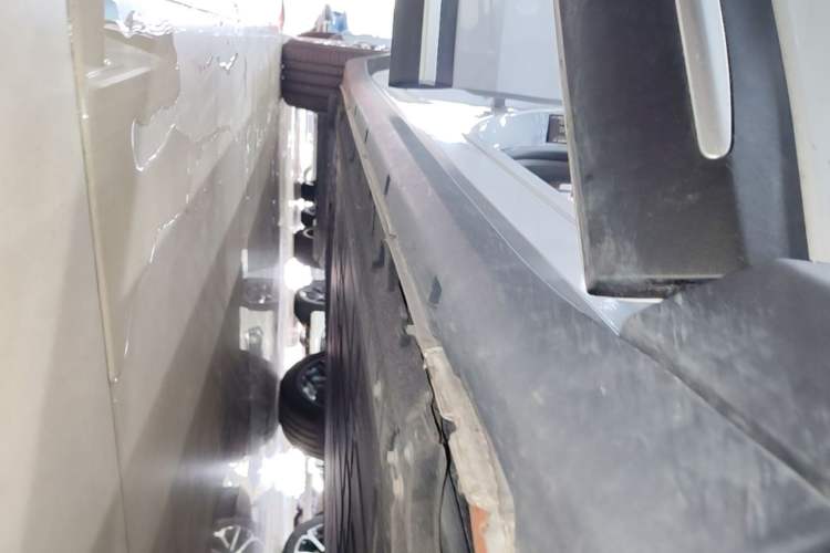 Used Leapmotor C11 2026 All-Electric 640 LiDAR Prestige Edition Right Side Sill