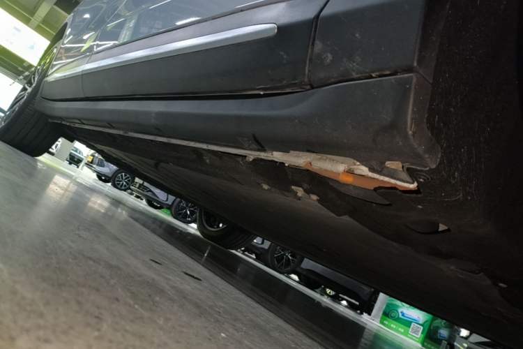 Used Leapmotor C11 2026 All-Electric 640 LiDAR Prestige Edition Right Side Sill