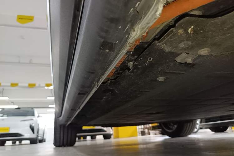 Used Leapmotor C11 2026 All-Electric 640 LiDAR Prestige Edition Right Side Sill