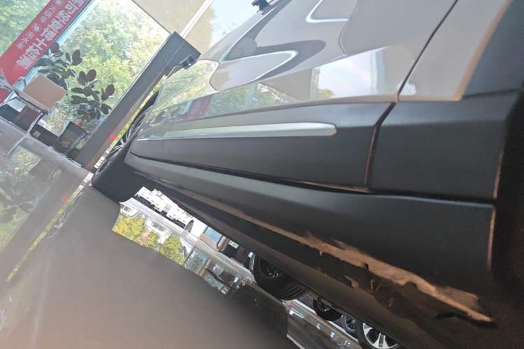 Used Leapmotor C11 2026 All-Electric 640 LiDAR Prestige Edition Right Side Sill