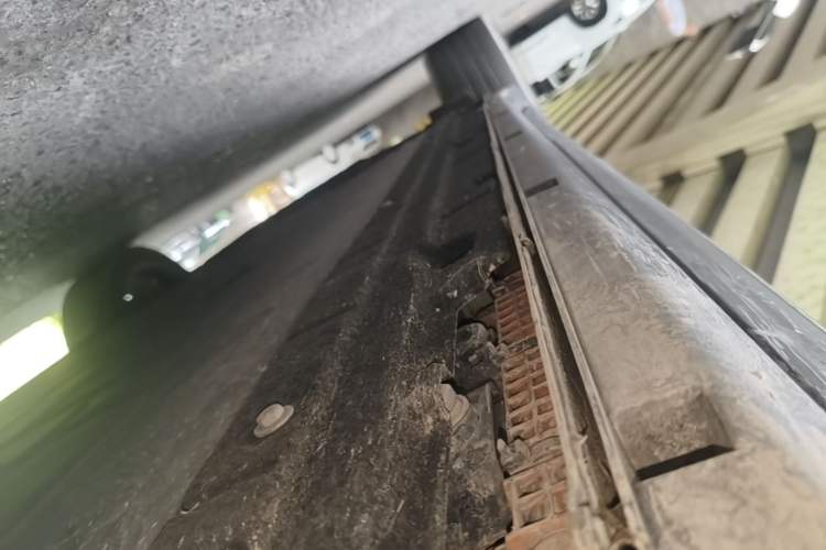 Used Leapmotor C11 2026 All-Electric 640 LiDAR Prestige Edition Right Side Sill
