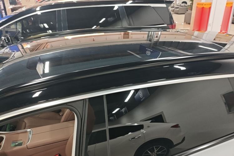 Used Leapmotor C11 2026 All-Electric 640 LiDAR Prestige Edition Roof