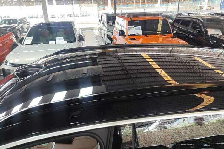 Used Leapmotor C11 2026 All-Electric 640 LiDAR Prestige Edition Roof