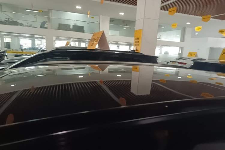 Used Leapmotor C11 2026 All-Electric 640 LiDAR Prestige Edition Roof