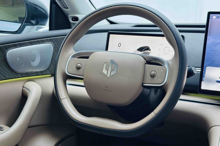Used Leapmotor C11 2026 All-Electric 640 LiDAR Prestige Edition Steering Wheel