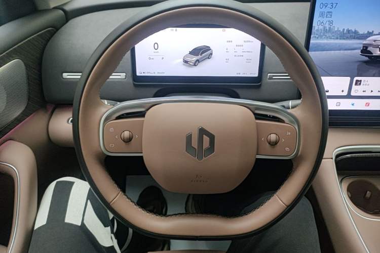 Used Leapmotor C11 2026 All-Electric 640 LiDAR Prestige Edition Steering Wheel