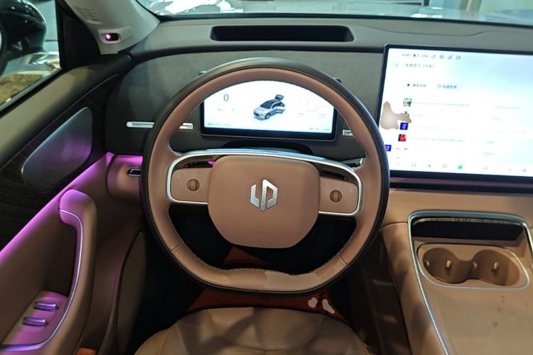 Used Leapmotor C11 2026 All-Electric 640 LiDAR Prestige Edition Steering Wheel