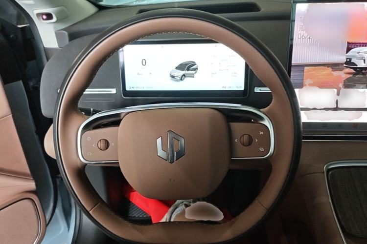Used Leapmotor C11 2026 All-Electric 640 LiDAR Prestige Edition Steering Wheel